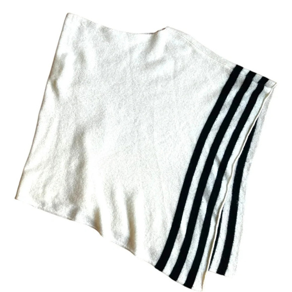 100% Cashmere Topper White with Black Stripes One Size - Picture 5 of 10